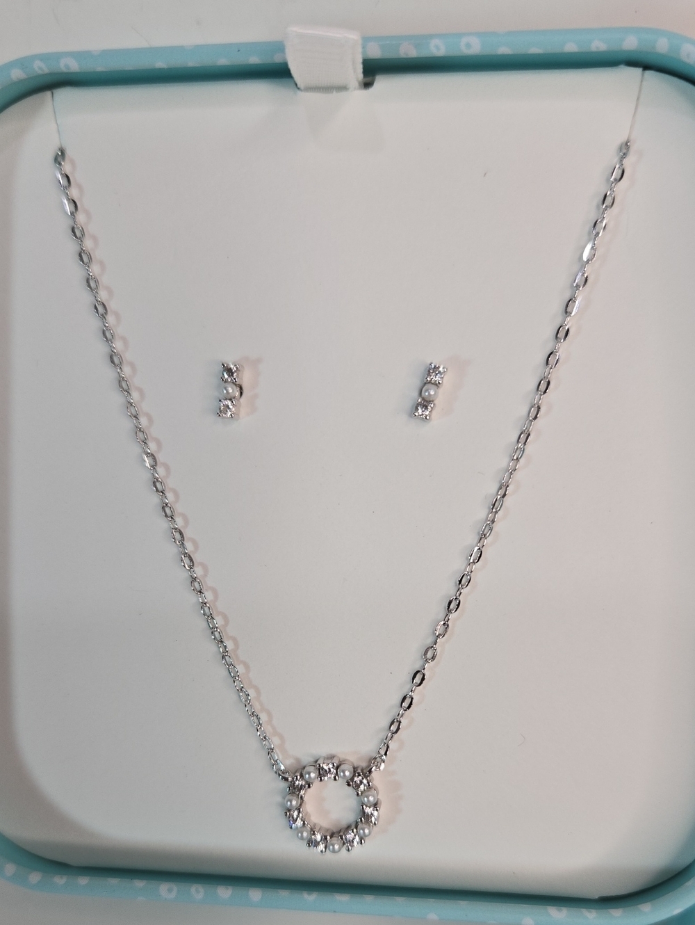 Fossil Silver-Tone Crystal Pearl Circle Pendant Necklace with Studs Set Mini